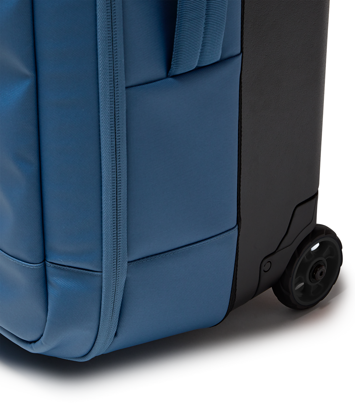 good-latitude-30-rolling-duffel-c8 JS0A86EOEW5-DET4.png