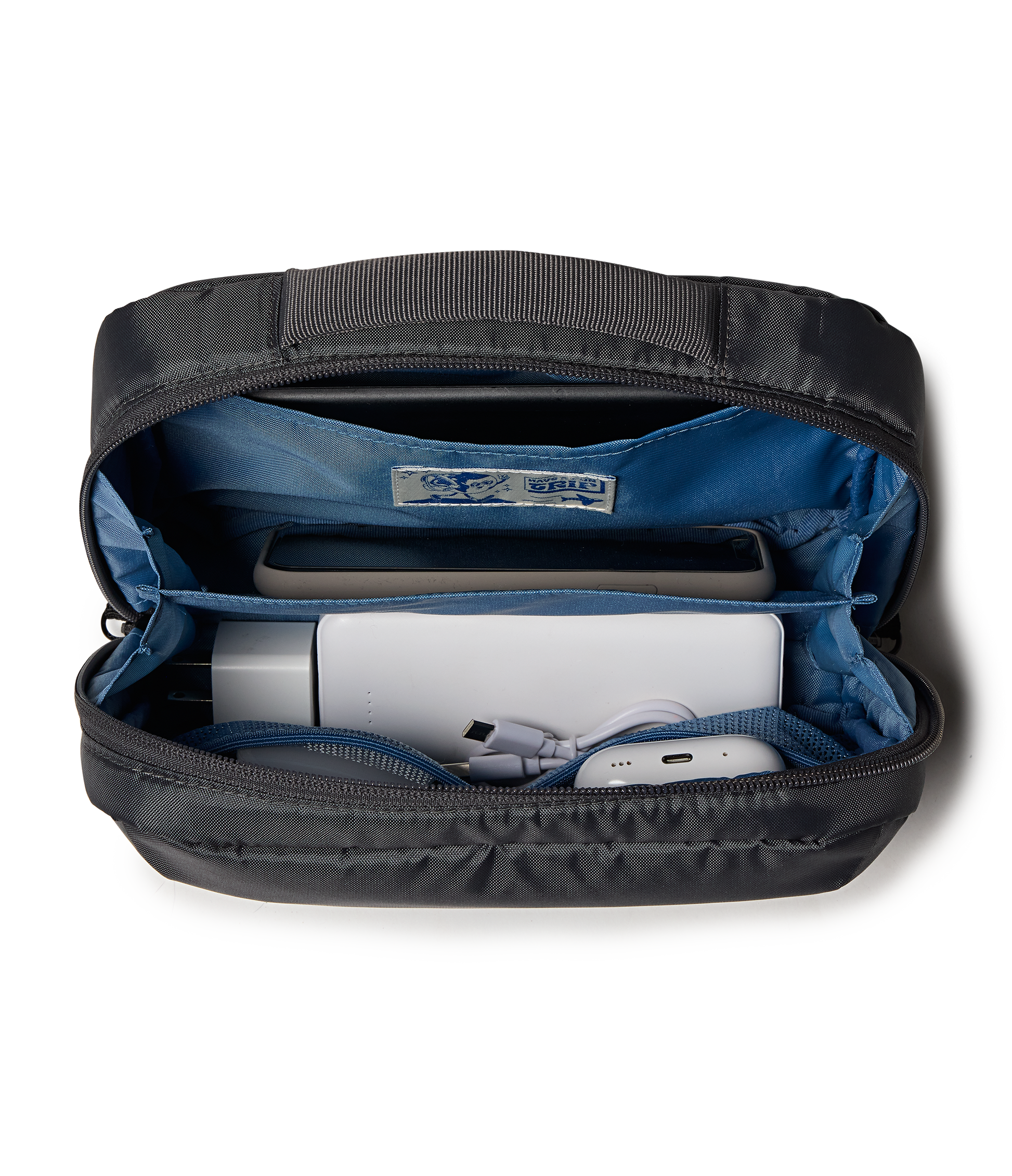 travel-pack-30l-tech-organizer-smokey-grit-set-v1 JS0A86EVDMX-DET3.png