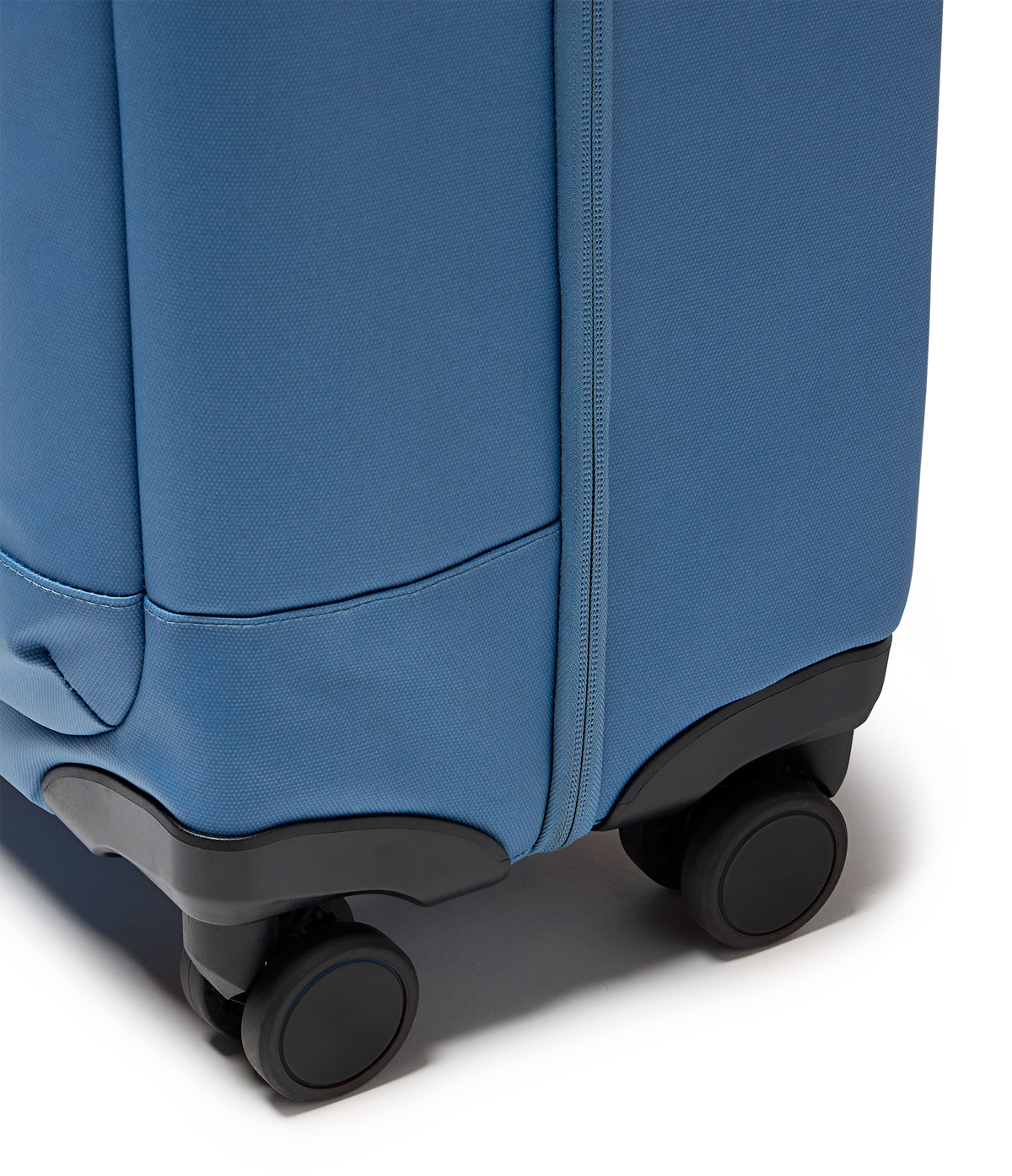 good-latitude-22-carry-on-i8 JS0A8E8BEW5-DET4.png